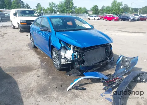 2022 Kia Forte Gt-Line z USA, uszkodzony, nr VIN 3KPF54AD7NE442356